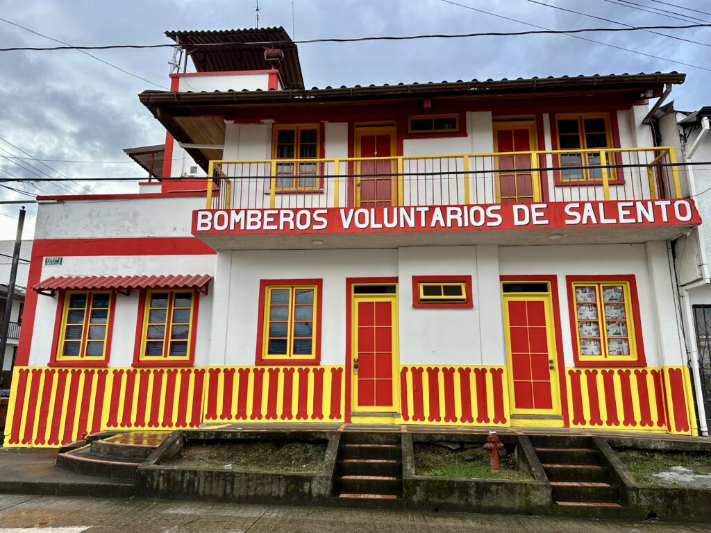 Visiter Salento et la Vallée de Cocora : Notre itinéraire de 4 jours et conseils pratiques La caserne de pompiers de Salento
