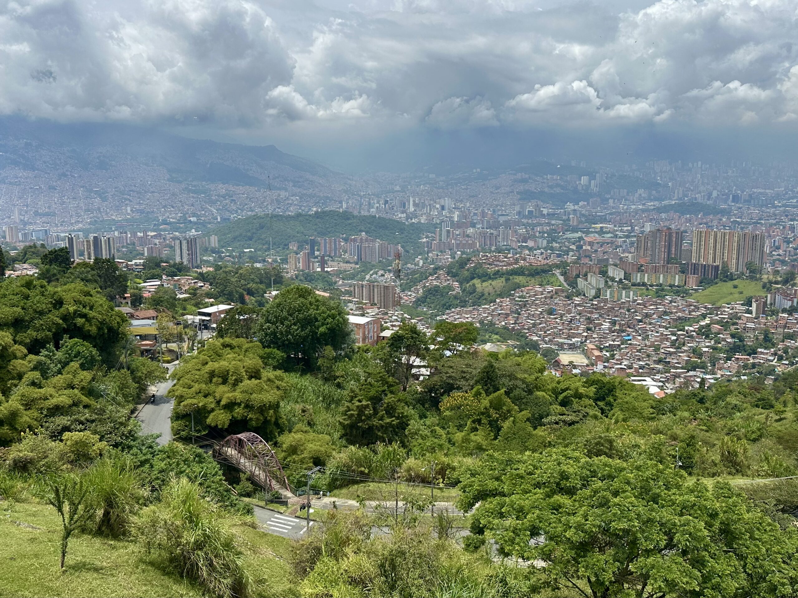Vue sur Medellin depuis La Aurora
