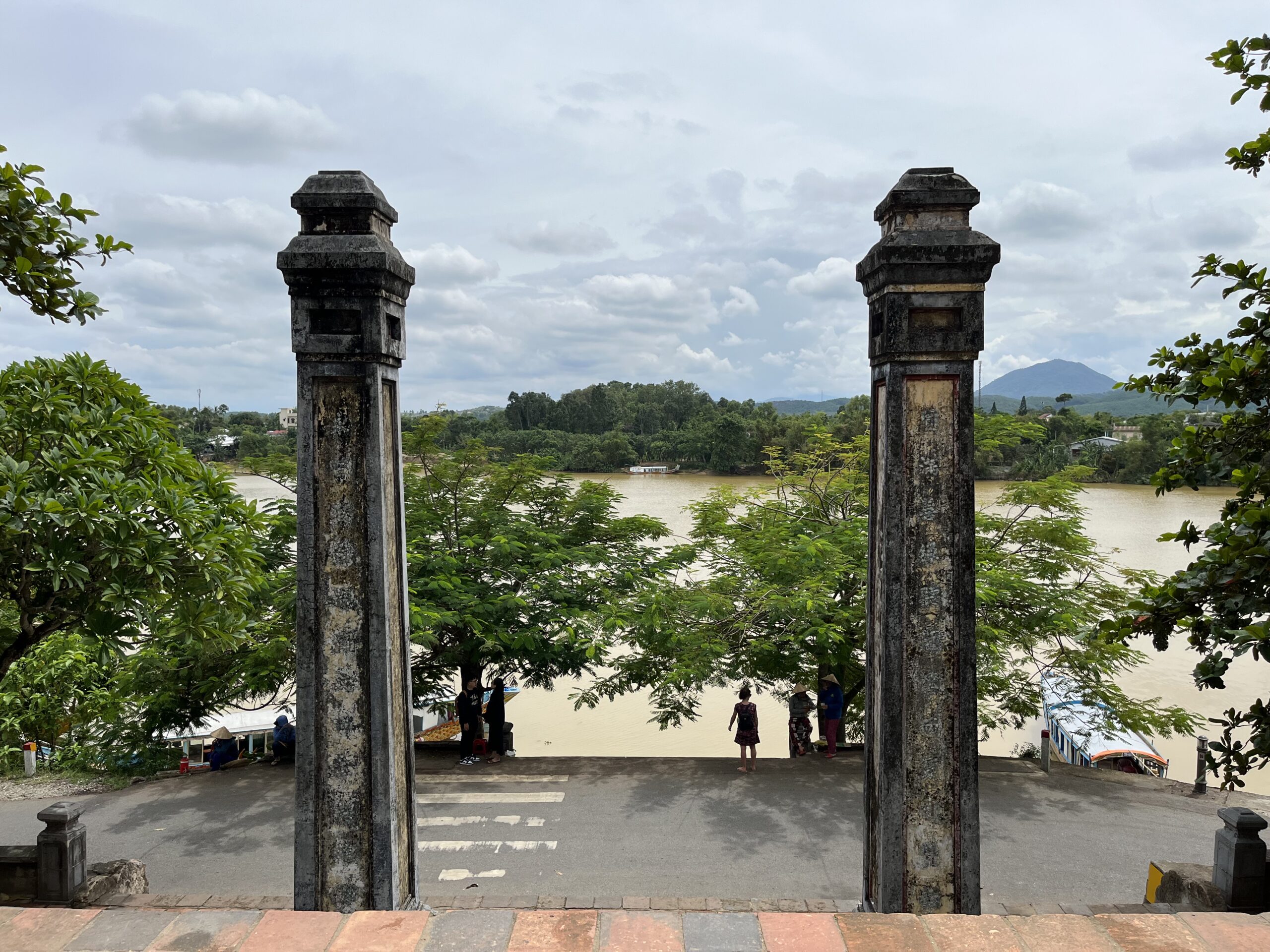 Visiter Hué au Vietnam : que faire & conseils pratiques iVue depuis la pagode Thien Mu à Hué