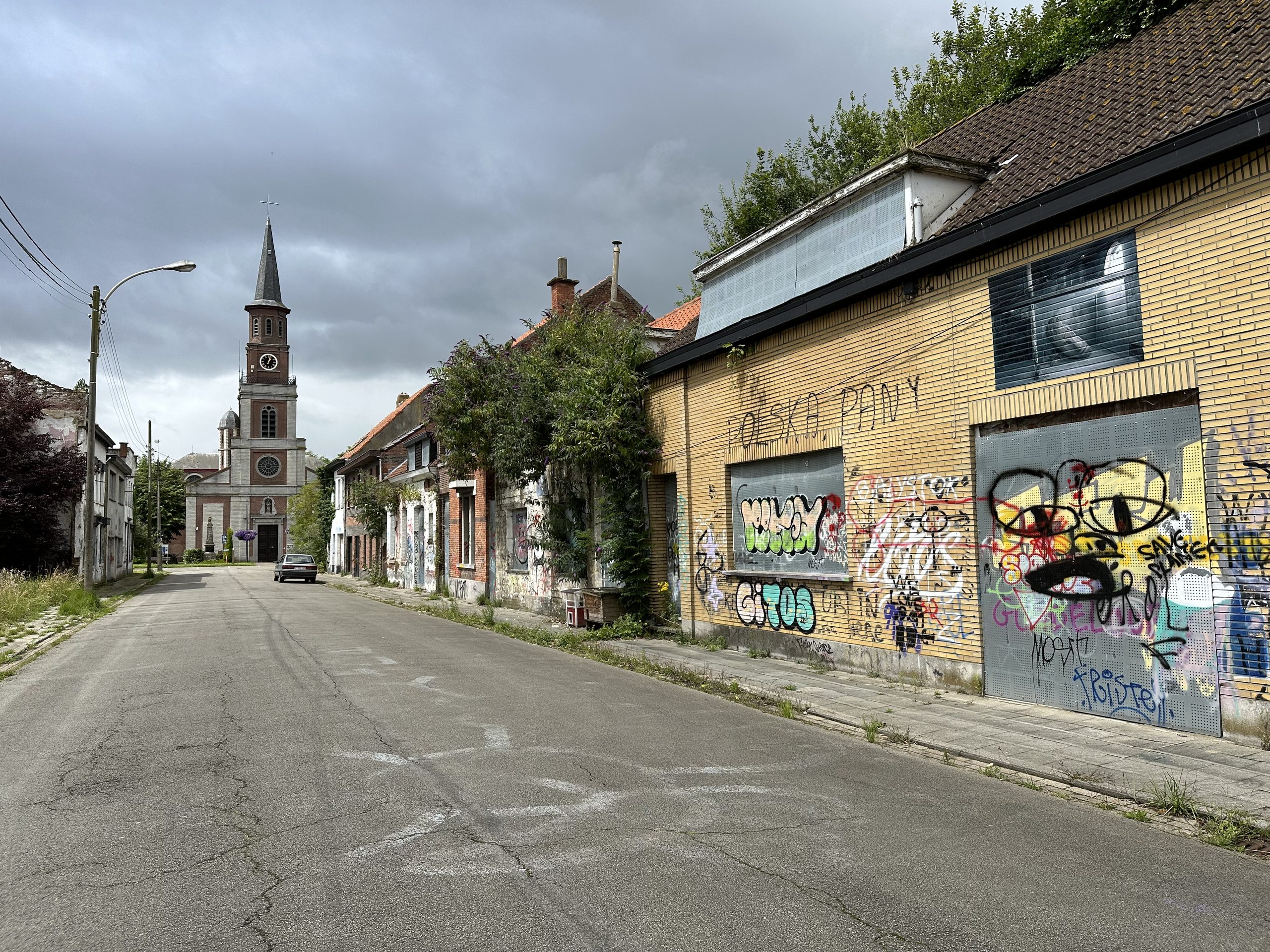 Vue sur l'église de Doel